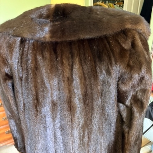 Vintage Neiman Marcus mink jacket, EUC, 1980s - Picture 15 of 15